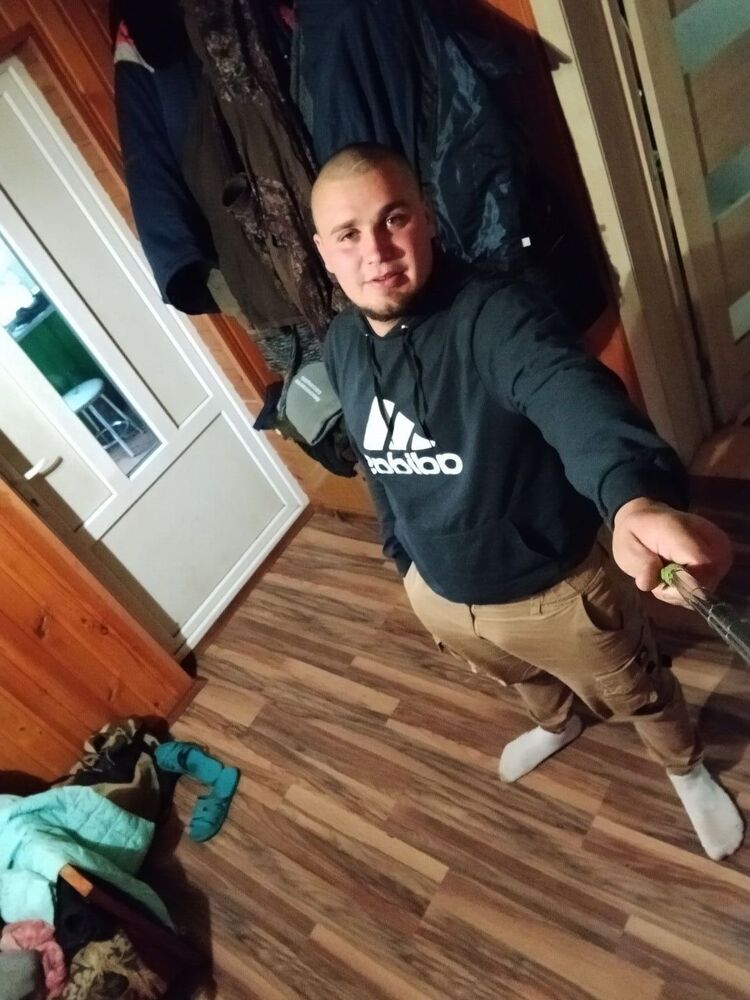  -,   Amir, 27 ,   ,   , 