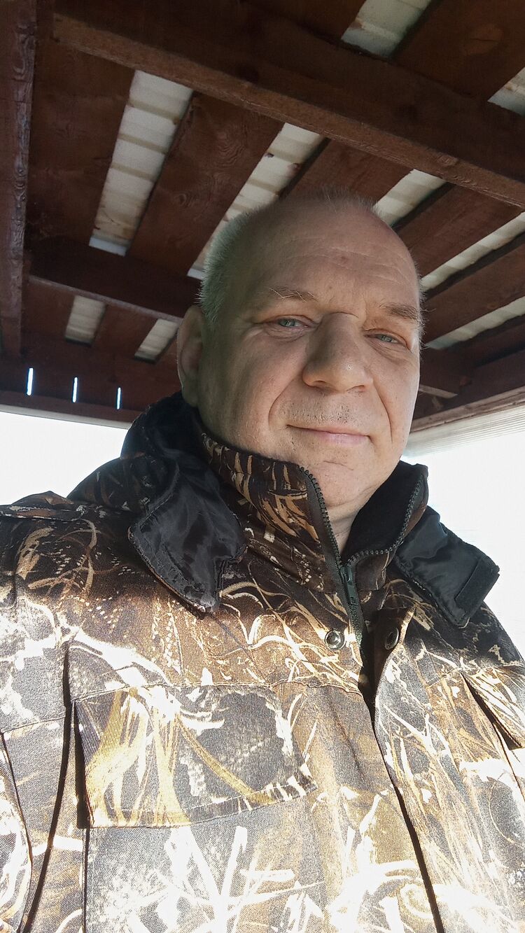  ,   Leonid, 51 ,     , c 