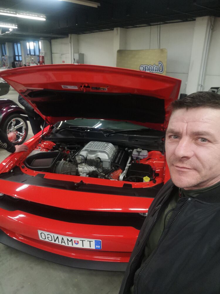 35426096  Yurij, 47 ,    