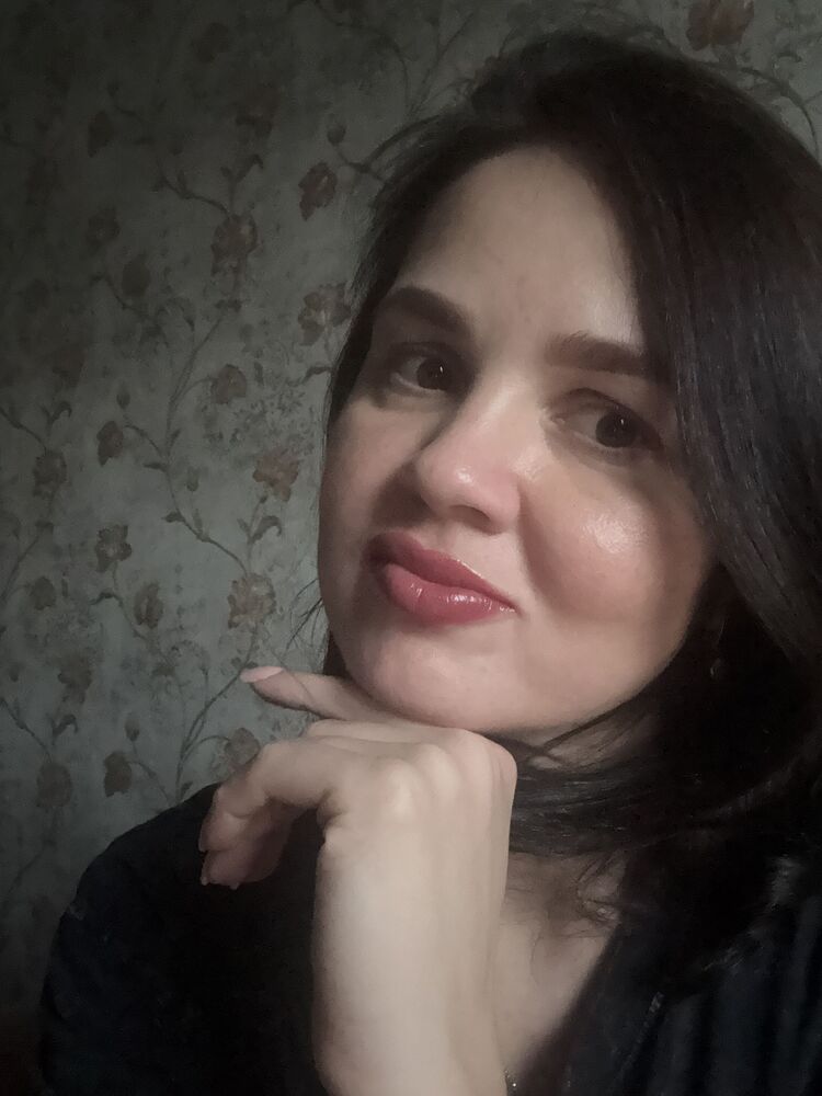  52411436  Nika, 39 ,    