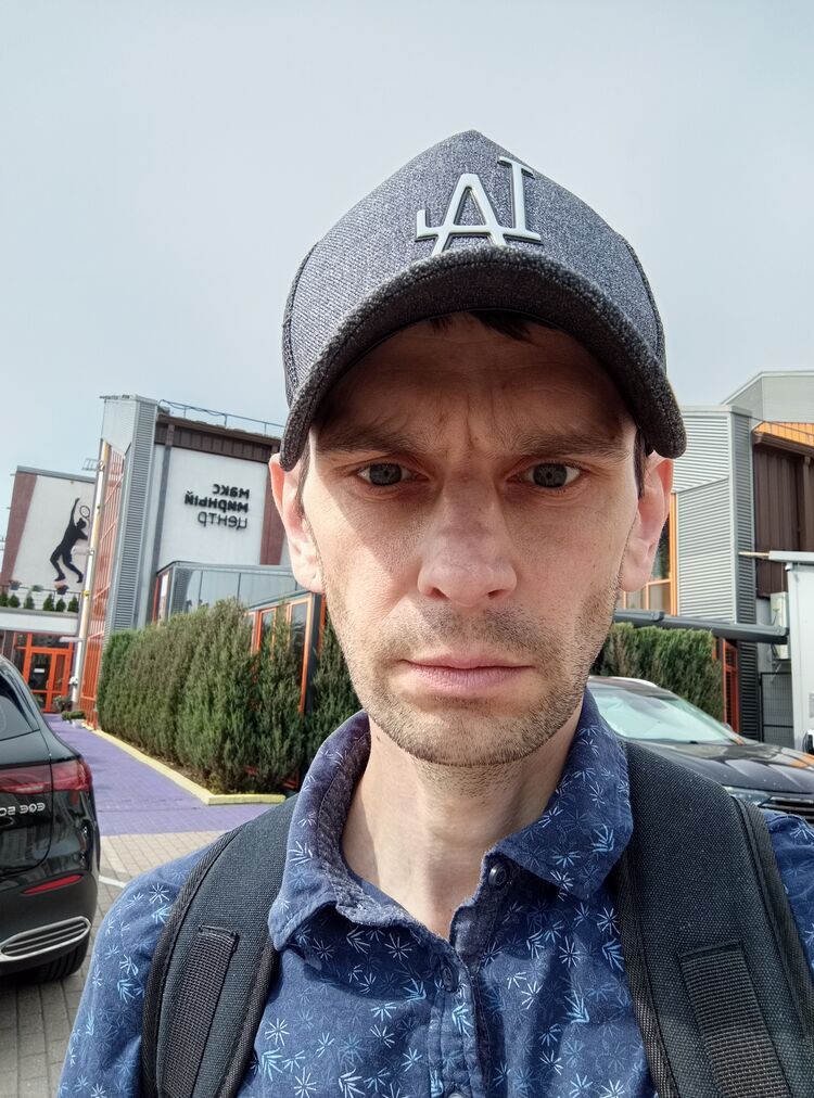  53244096  Vladimir, 40 ,    