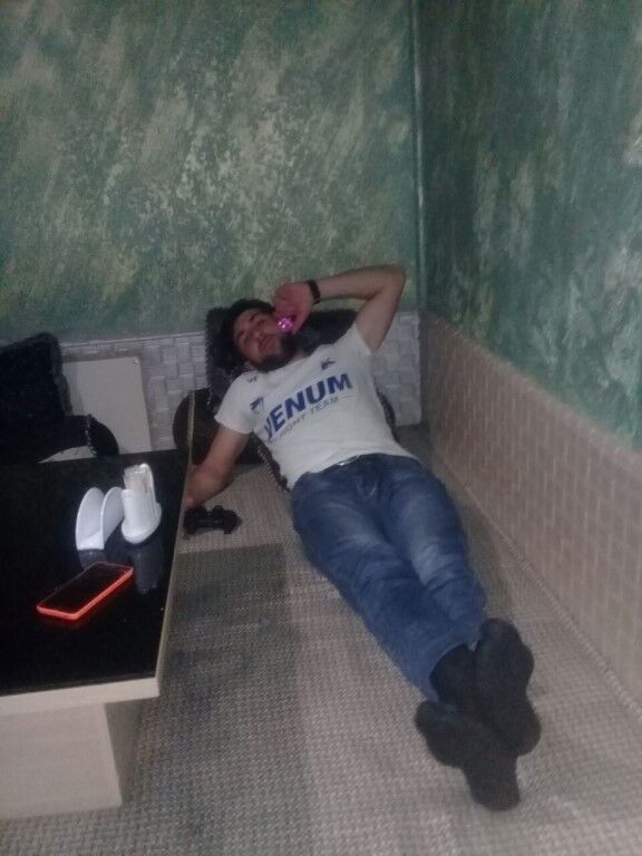  10103296  Arsen, 29 ,    