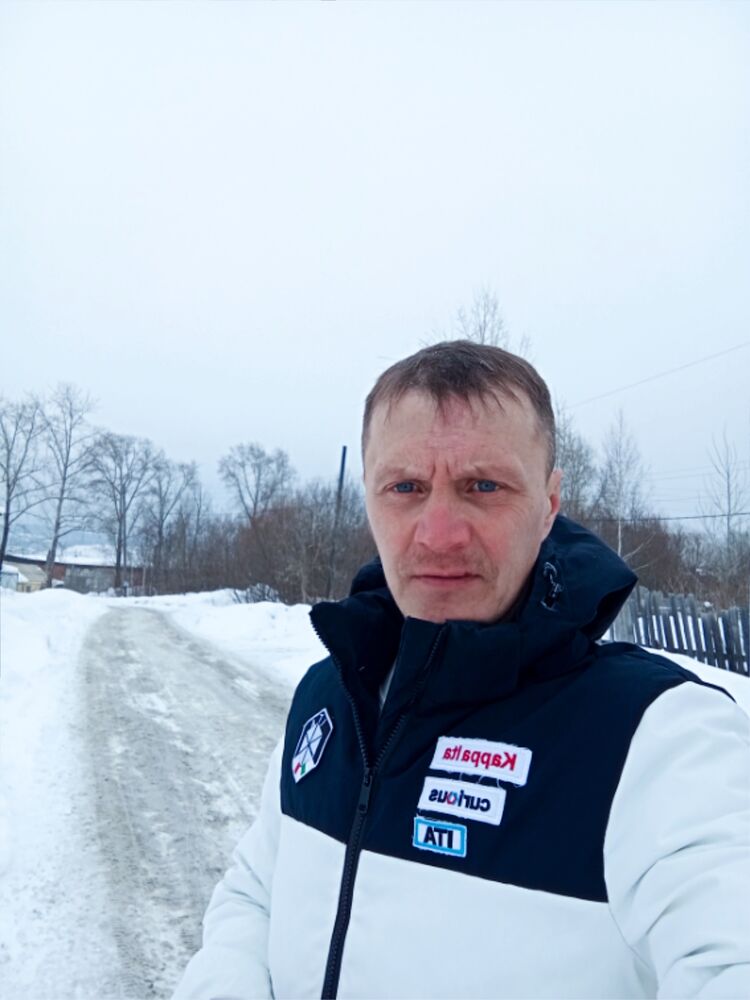  50075196  Konstantin, 40 ,    