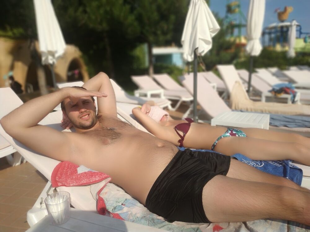  ,   NIK, 37 ,   