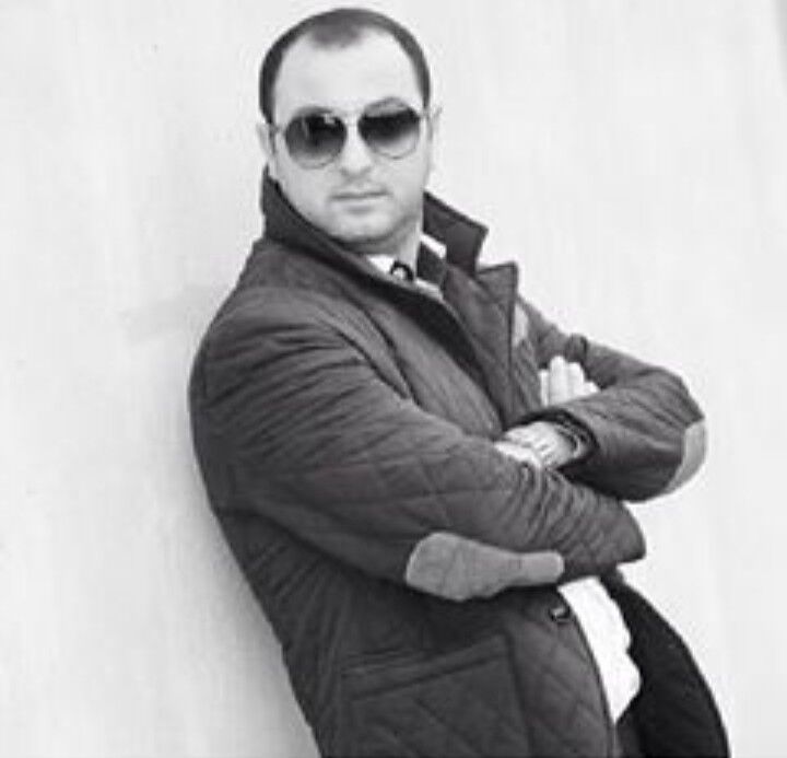  17909936  Rauf, 44 ,    