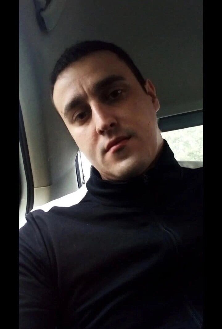  52368716  Man, 35 ,    