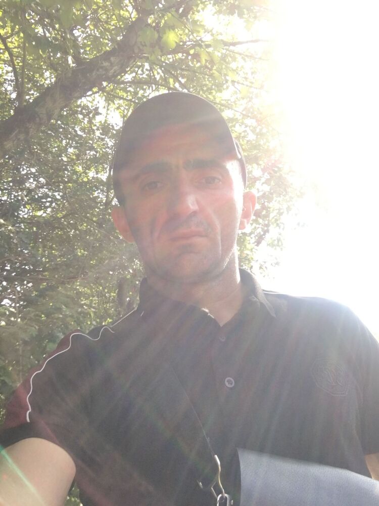  ,   Narek, 34 ,   ,   