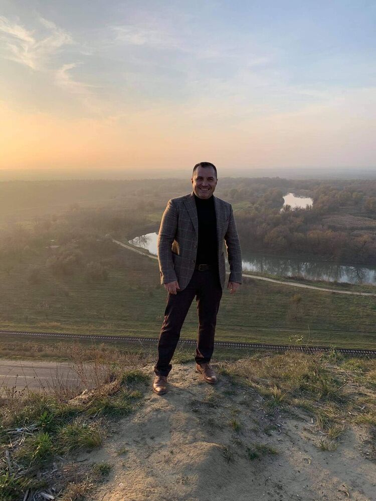  ,   Vladimir, 40 ,     , c , 