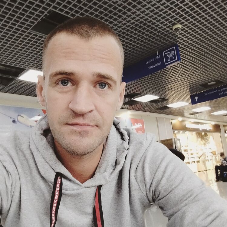  ,   Artem, 37 ,   ,   , c , 