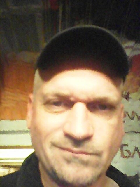  10266746  Sergei, 50 ,    