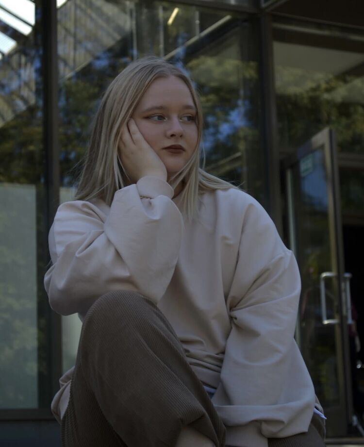 ���������� �����, ���� ������� Polia, 19 ���, ������������ ��� ����� � ���������, c�������� ���������, ���������