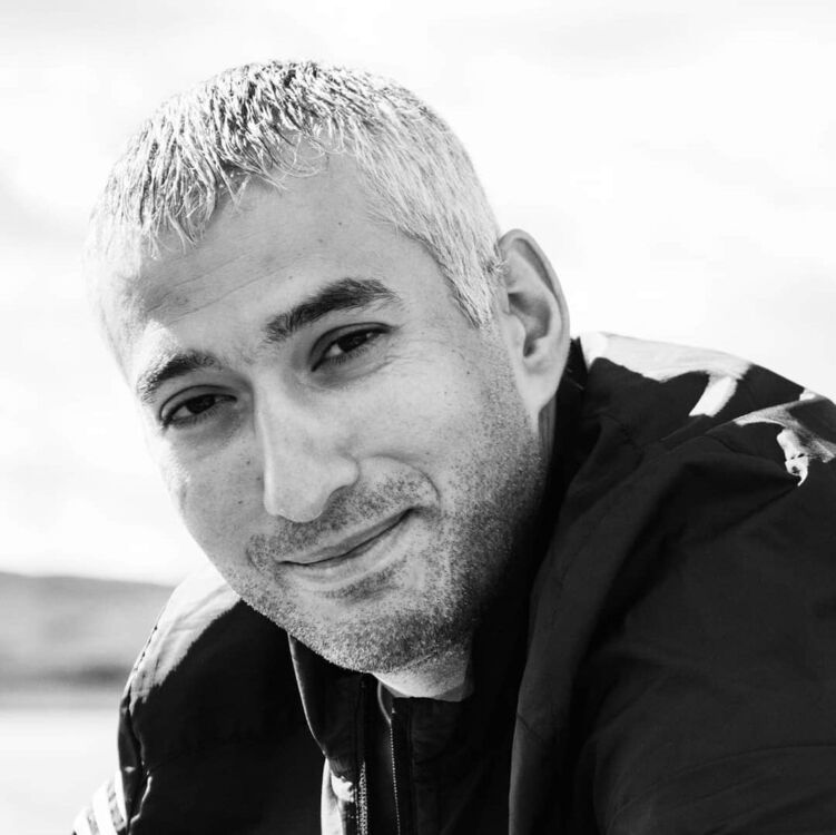  27897696  Sargis, 42 ,    