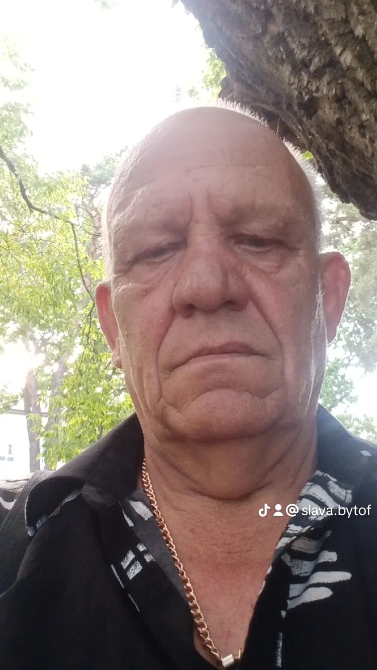  45000626  Slava, 61 ,    