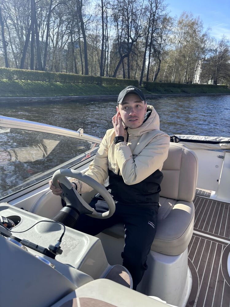  51452026  , 35 ,    -