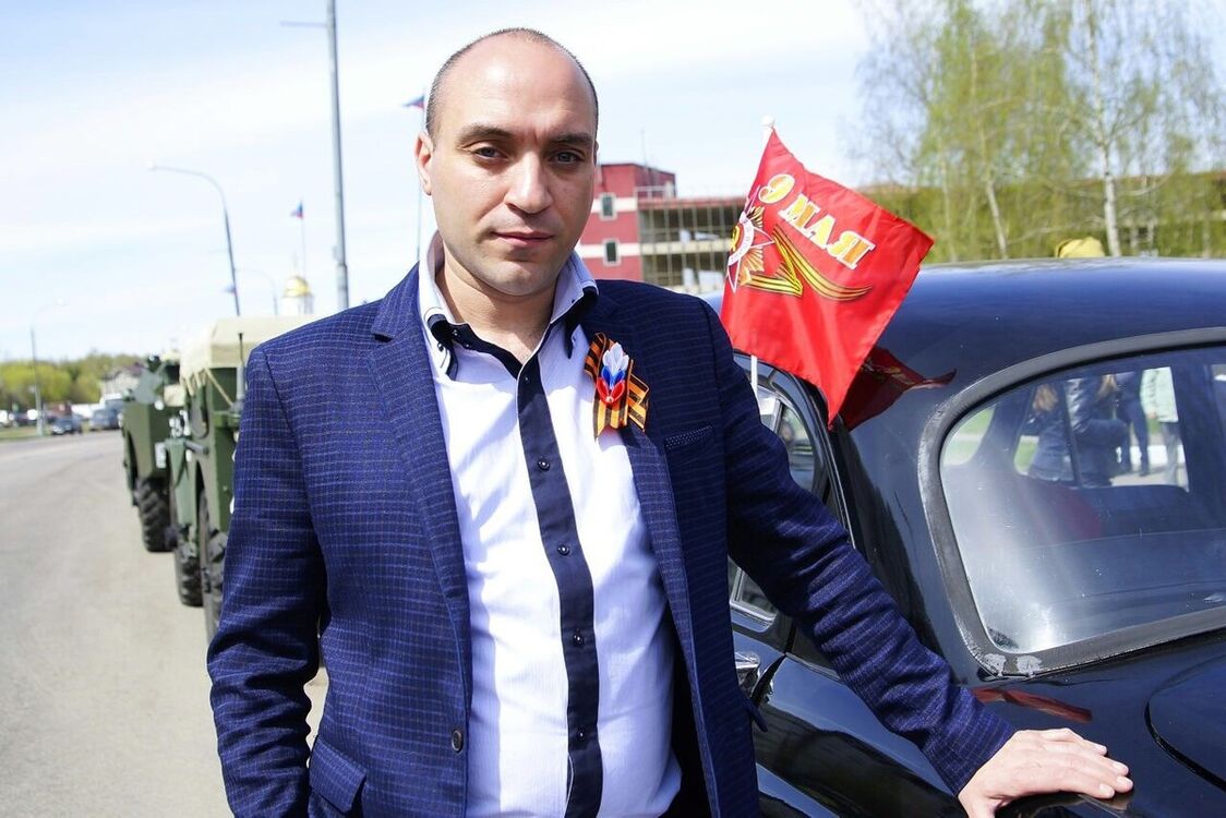  10261966  Manch, 45 ,    