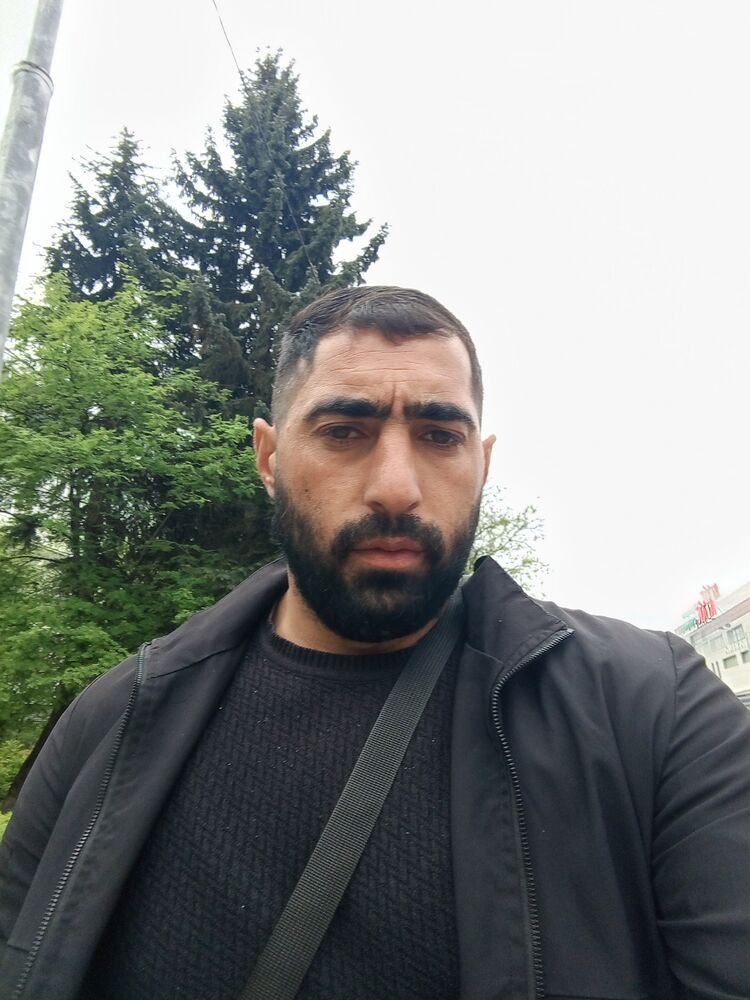  43186436  Vov, 35 ,    