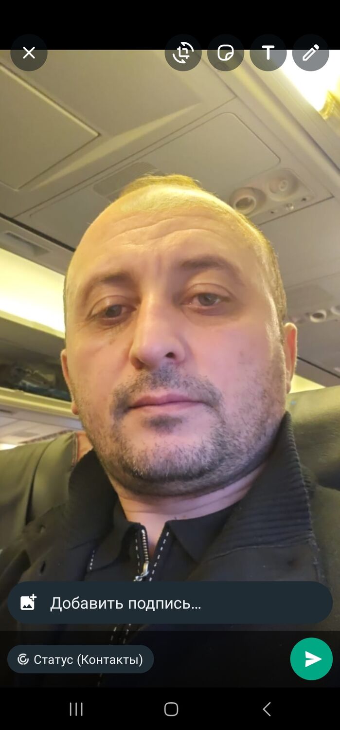  36732606  Eduard, 43 ,    