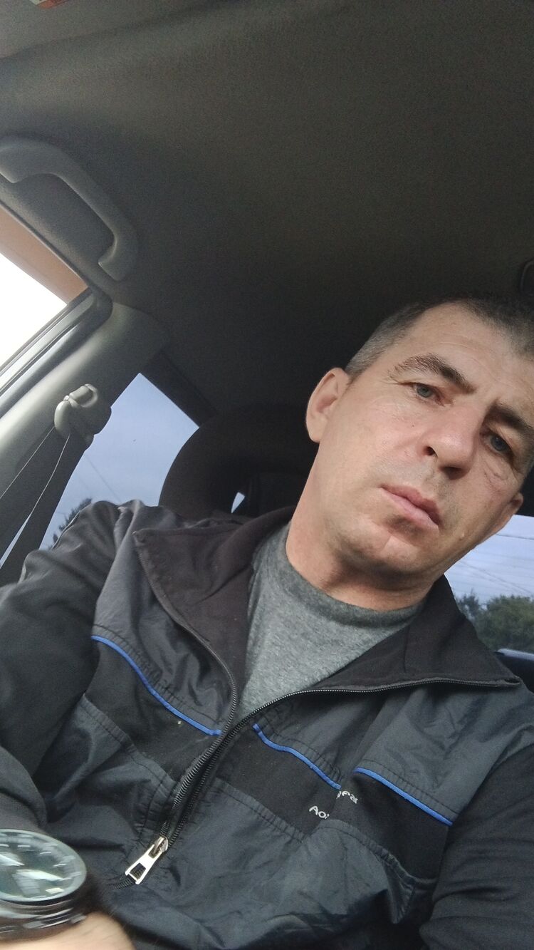  52976926  Dima, 46 ,    