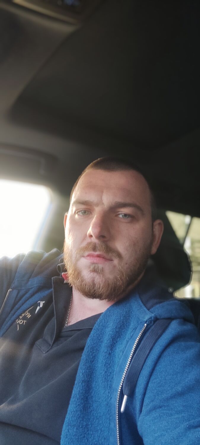  42277166  Igor, 32 ,    
