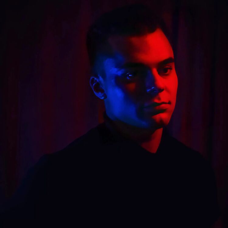  44268936  , 25 ,    --