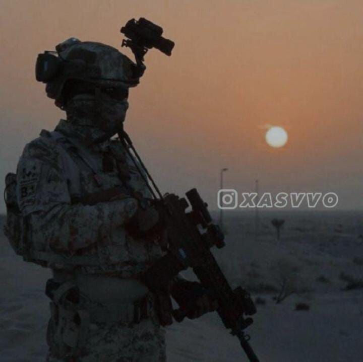  44465826  Halid, 20 ,    