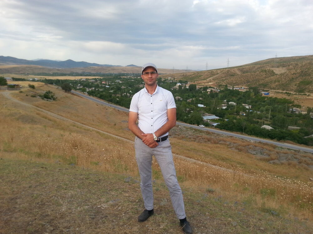  ,   Nicat, 43 ,   