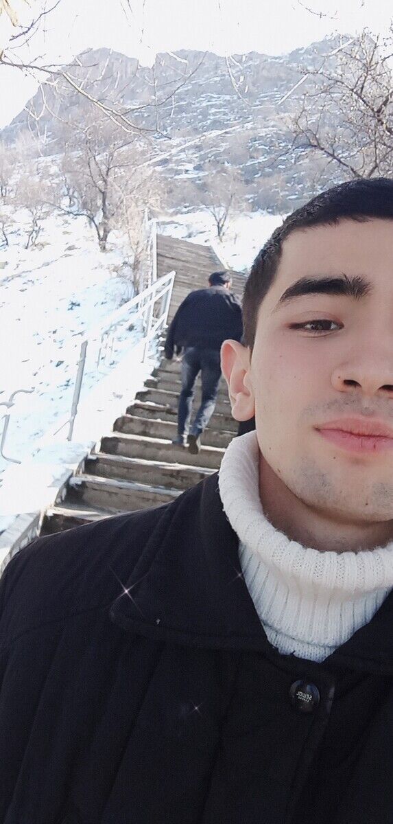  22522066  Abubakrs, 24 ,    