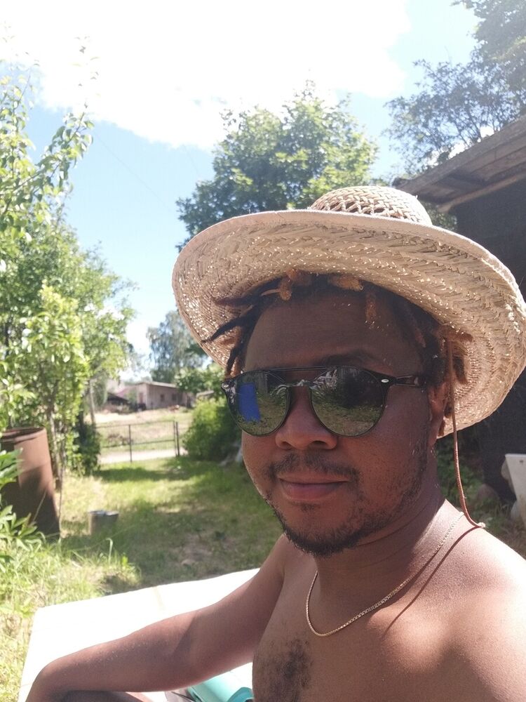  -,   Michael, 35 ,   ,   , c 