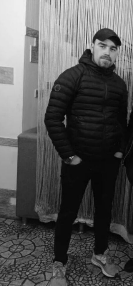  33353226  Ivan, 25 ,    