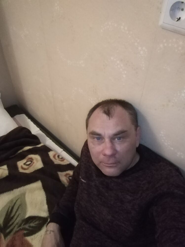  23218886  Ahdrei, 54 ,    