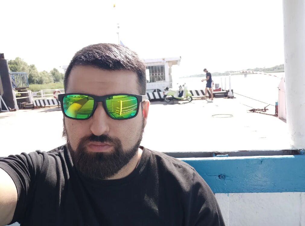  28413806  Yury, 31 ,    --