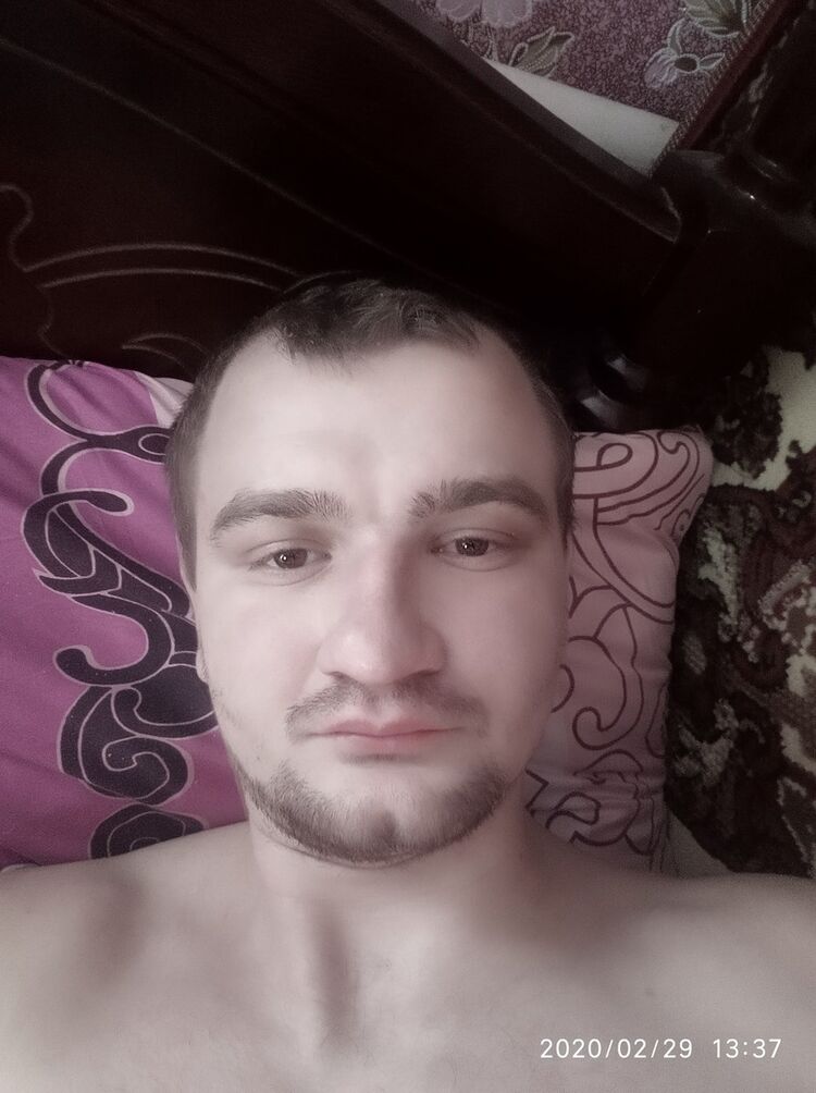  19184136  Ivan, 31 ,    