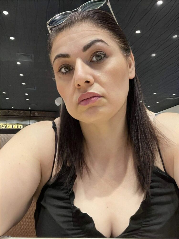 52780666  Rada, 48 ,    
