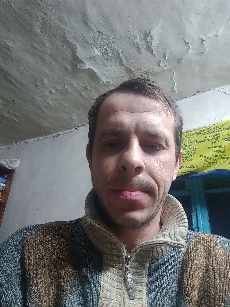  ,   Vassili, 40 ,   ,   