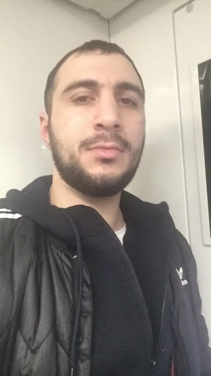  29818356  Malkhaz, 34 ,    
