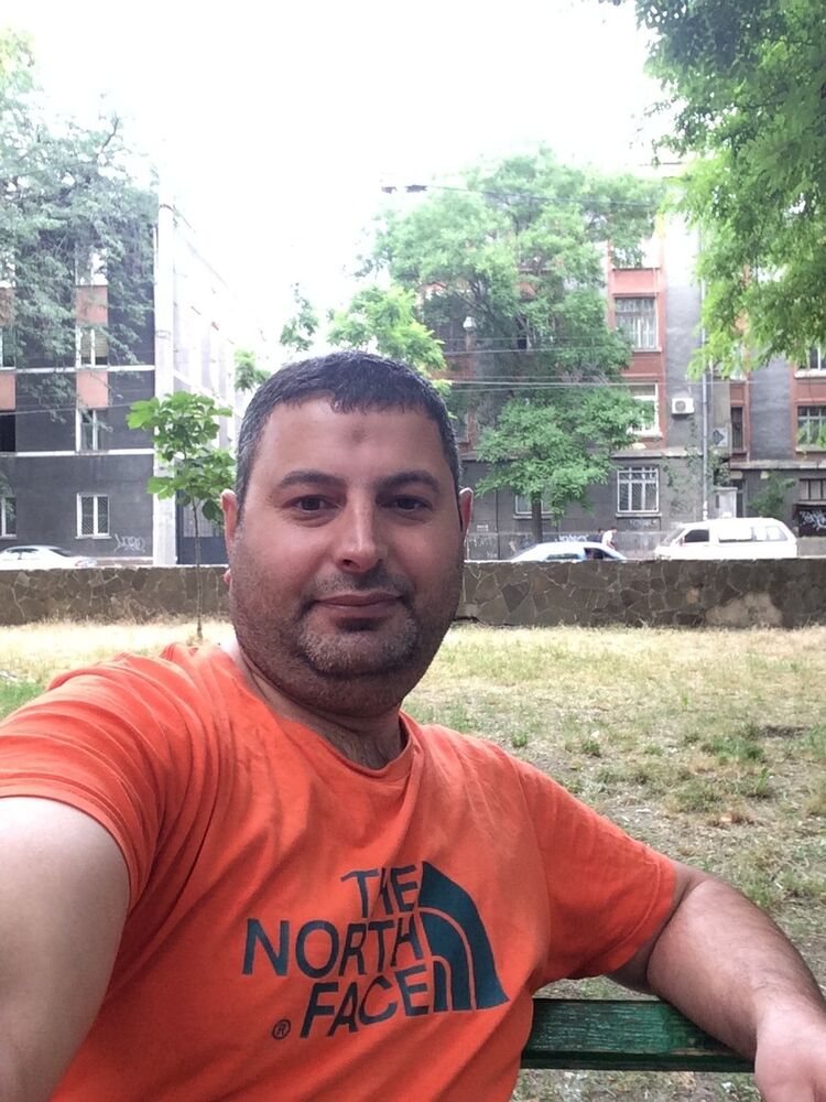  15997106  Rasim, 46 ,    
