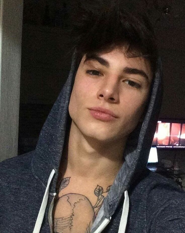  22230456  , 32 ,    
