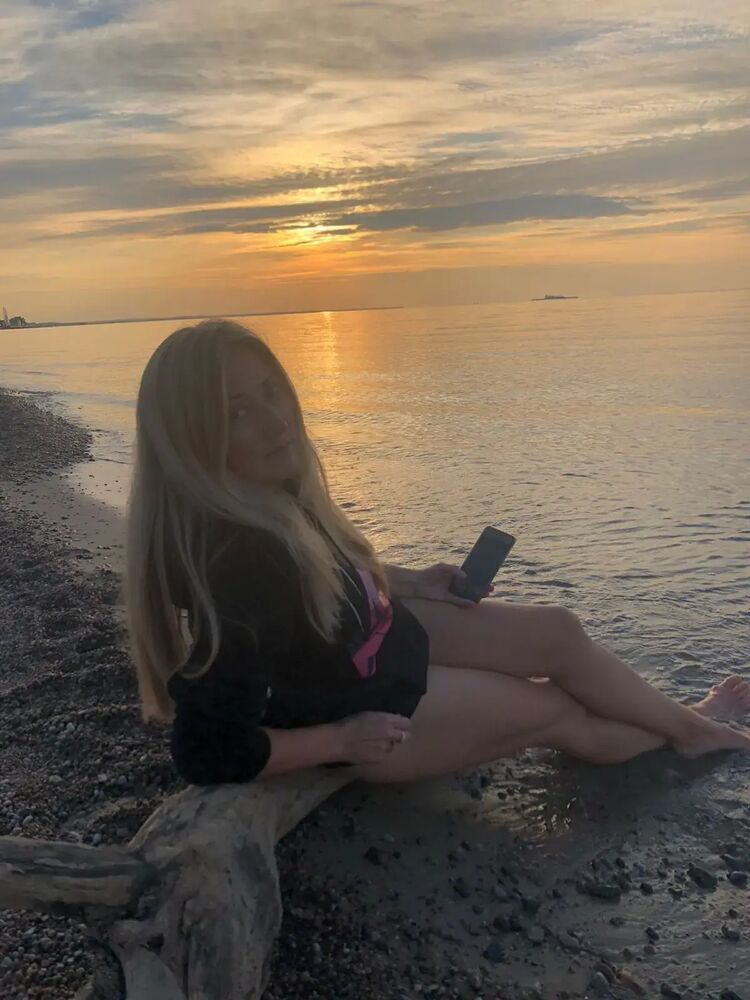 ���� 56200656 ������� Ula, 42 ����, ���� ���������� � ��������