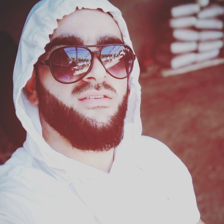  ,   Azik, 32 ,   