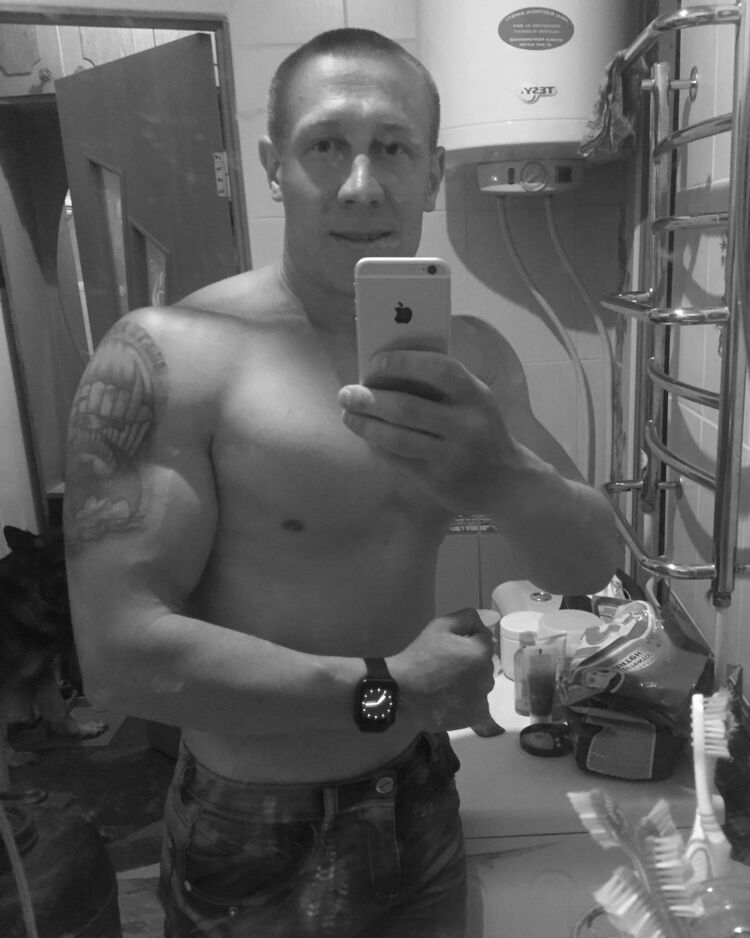  7743286  Frenk, 34 ,    