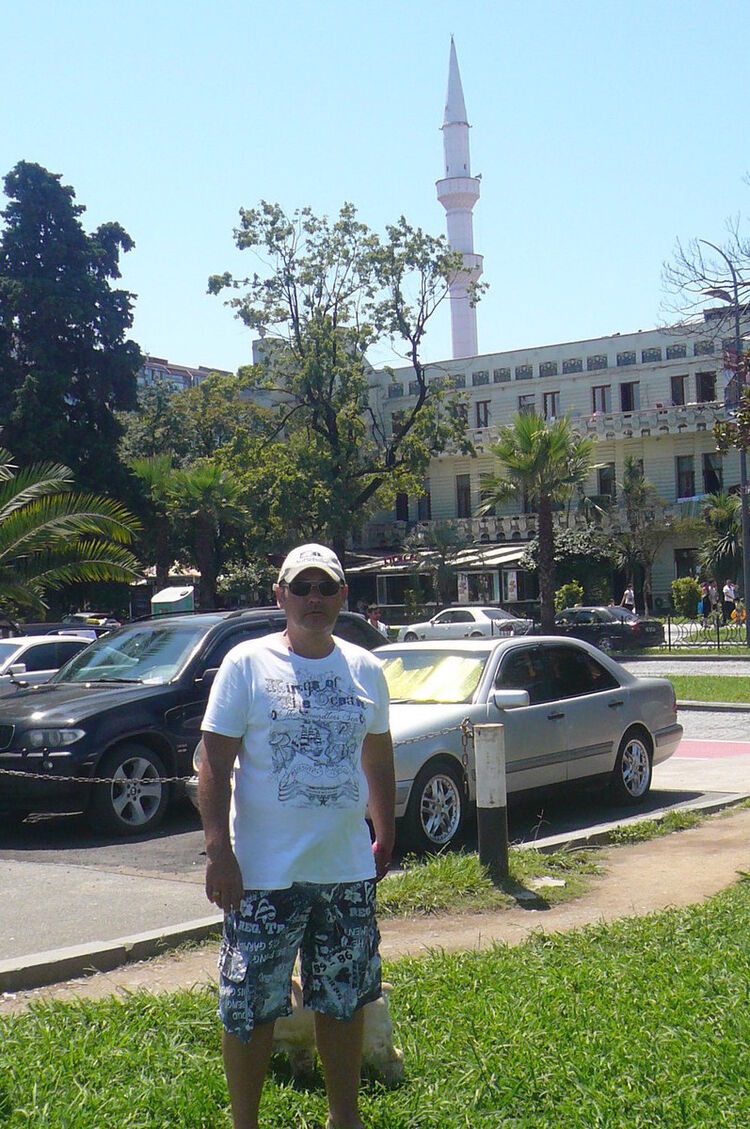  8243376  Chiko, 55 ,    