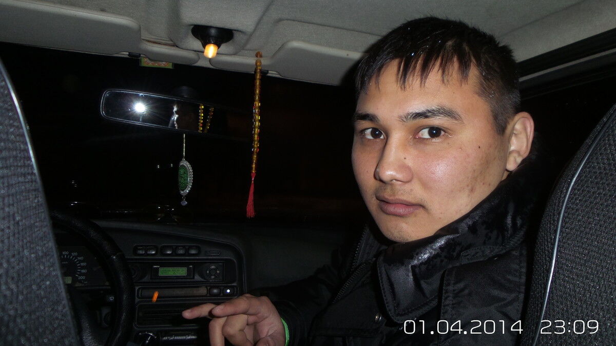  4341626  Artem, 33 ,    