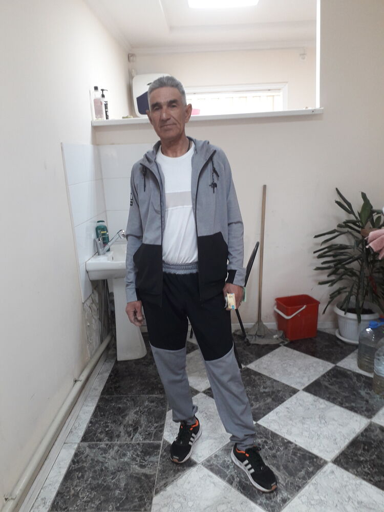  33750586  , 60 ,    