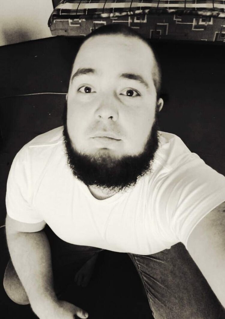  34314306  Roman, 24 ,    