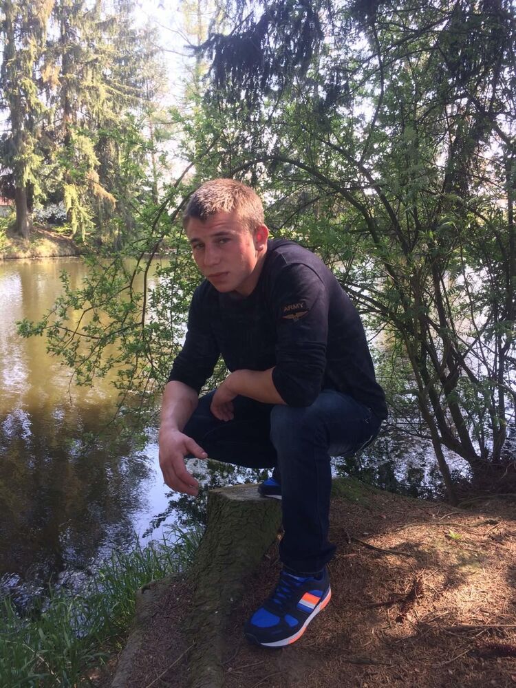  44359256  , 28 ,    --