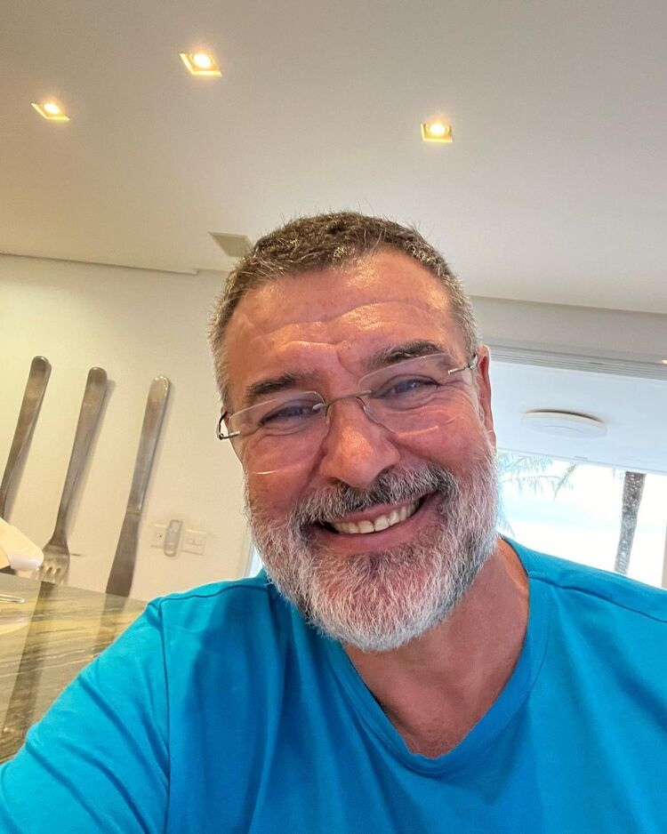 53023916  Richard, 57 ,    