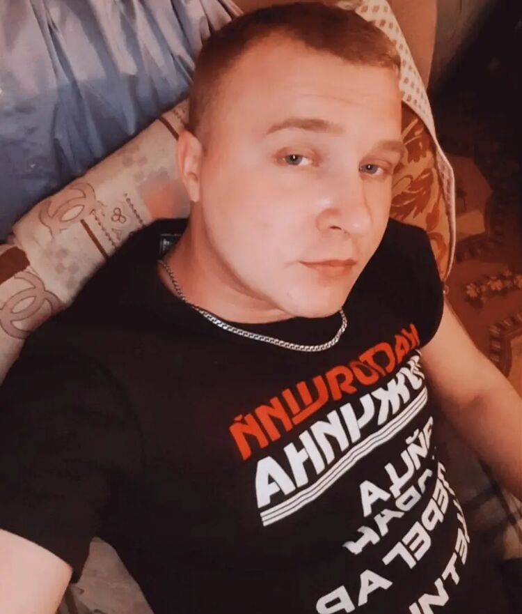  46326546  , 33 ,    