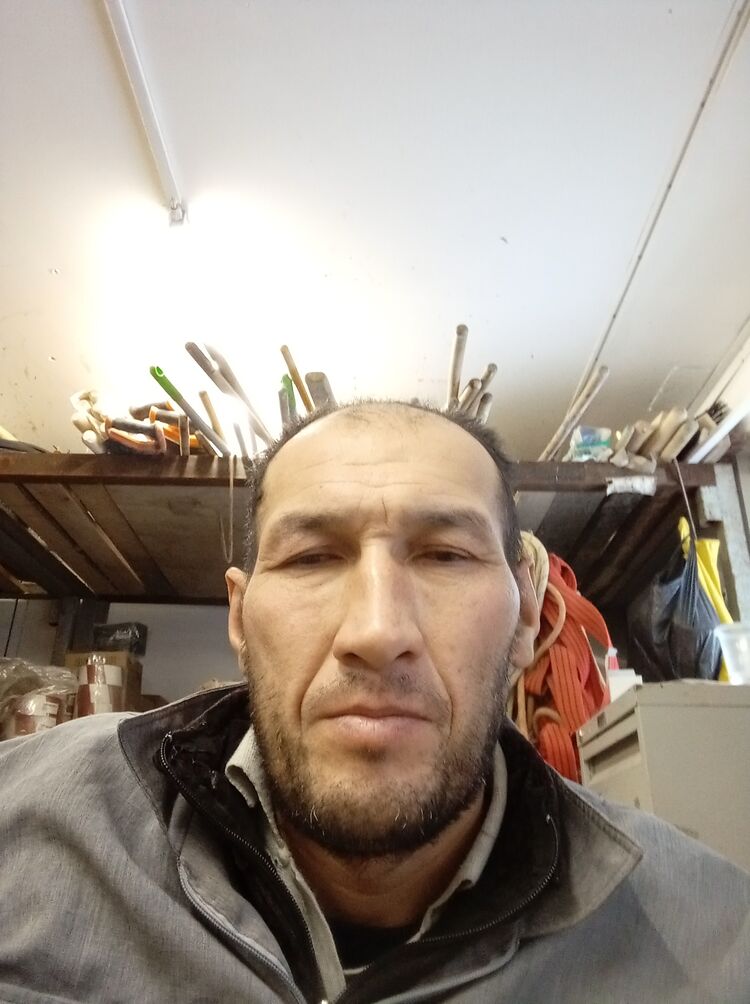  31814396  Akram, 47 ,    