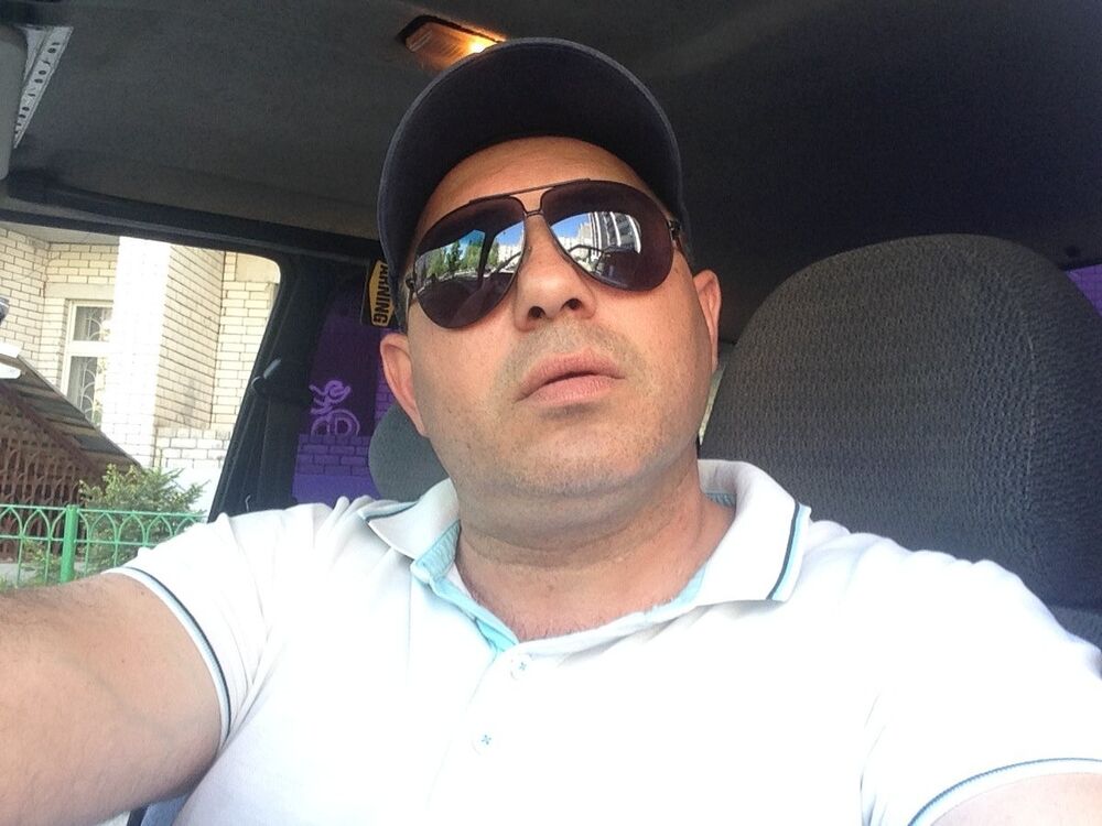  8302676  Armen, 48 ,    