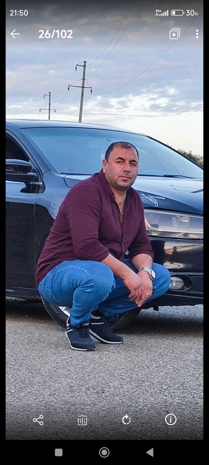  52653526  Roma, 40 ,    